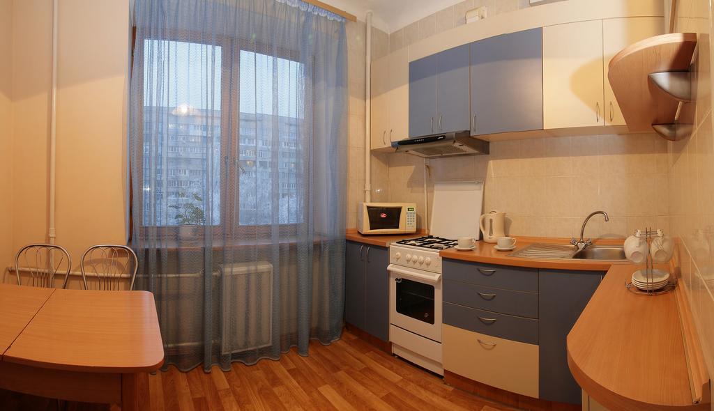 Ukrainian Service * Kyiv