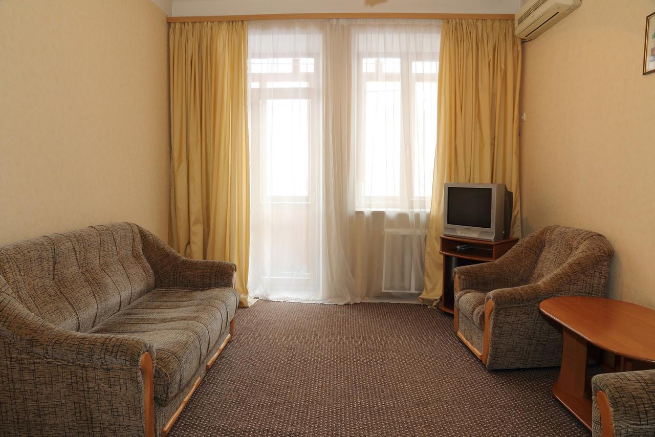 Ukrainian Service Apartment